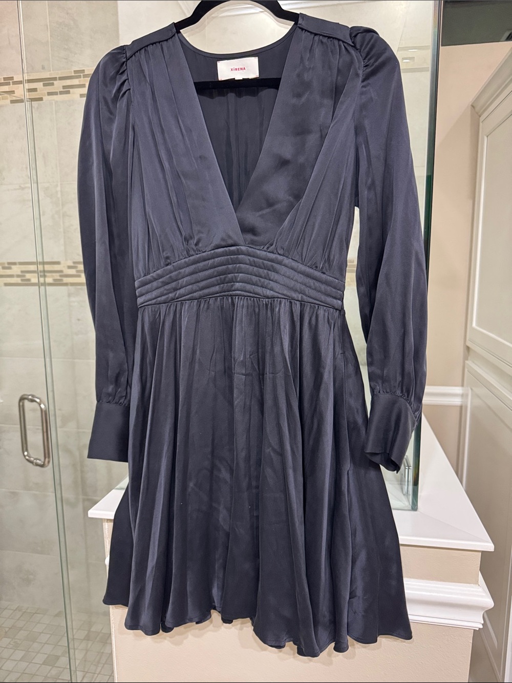Xirena solid dark black Long-Sleeve V-Neck Midi Dress silk